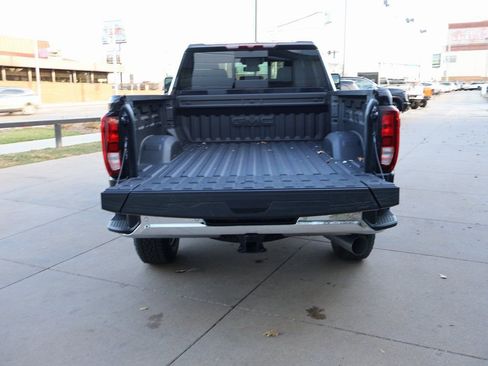 New 2026 GMC Sierra 2500 SLE AWD/4WD image 22