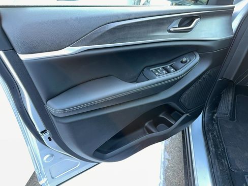 New 2026 Jeep Grand Cherokee Altitude image 6