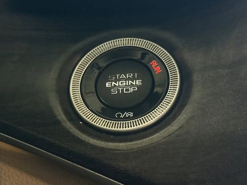 Used 2021 Jeep Grand Cherokee L Limited RWD image 26