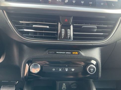 Used 2024 Ford Escape SE FWD image 17