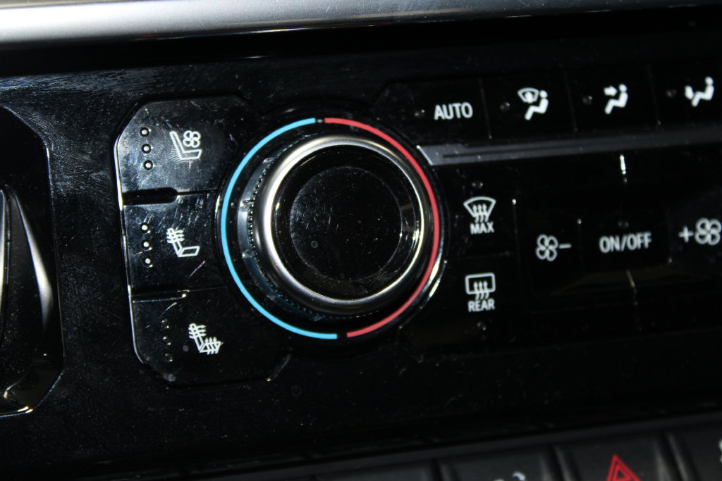 Used 2023 GMC Sierra 1500 Denali AWD/4WD image 44
