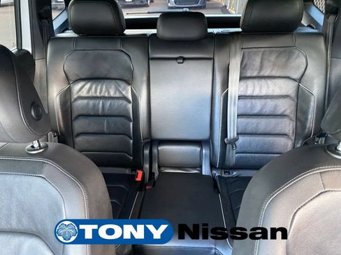 Used 2019 Volkswagen Tiguan SEL Premium R-Line AWD/4WD image 36