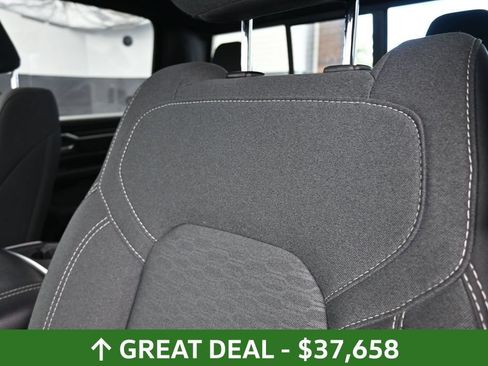 Used 2025 RAM 1500 Big Horn AWD/4WD image 21