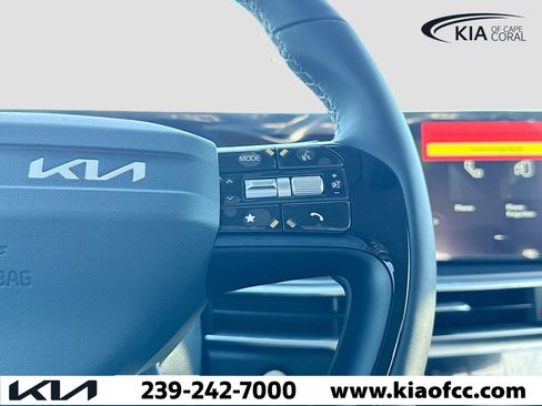 New 2026 Kia Sorento S image 36