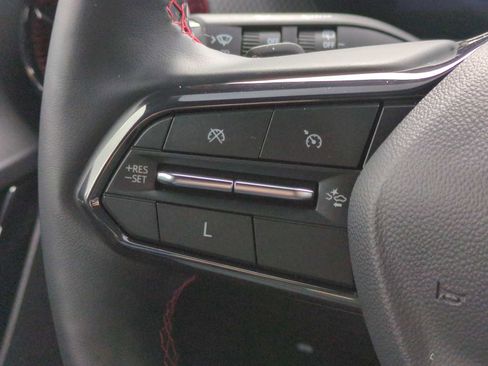 Used 2025 Chevrolet Equinox RS w/ Safety and Technology Package image 22