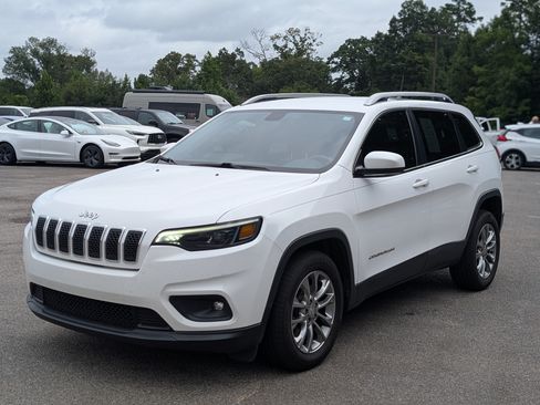 Used 2019 Jeep Cherokee Latitude Plus FWD image 5