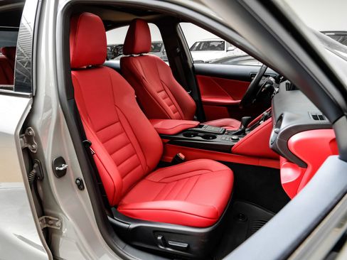 Used 2024 Lexus IS 500 image 38