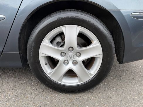 Used 2005 Acura RL AWD/4WD image 3