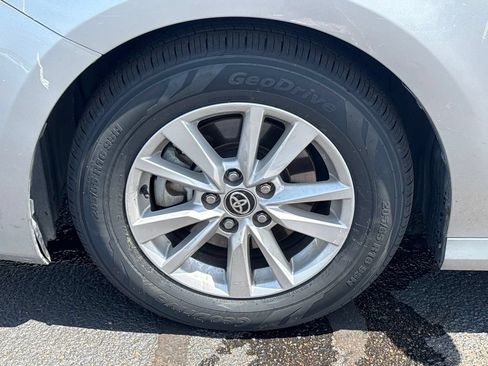 Used 2025 Toyota Camry LE FWD image 25