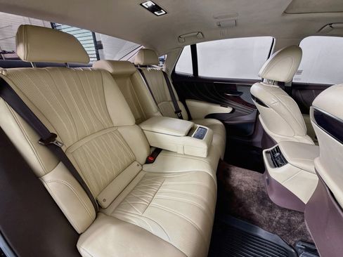 Used 2019 Lexus LS 500 AWD w/ Interior Upgrade Package image 27