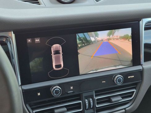 New 2025 Porsche Macan AWD/4WD image 19