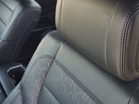 Certified 2025 Toyota Tundra Limited AWD/4WD image 17