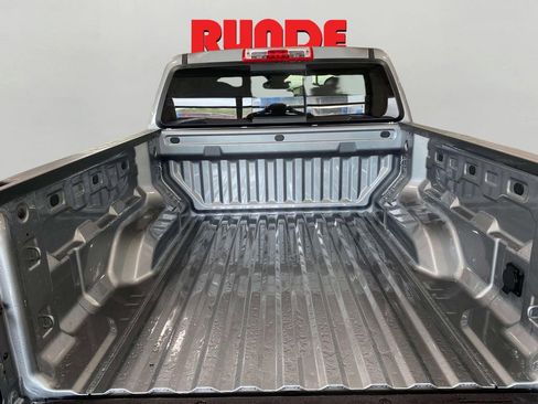 New 2025 Chevrolet Colorado Z71 image 7