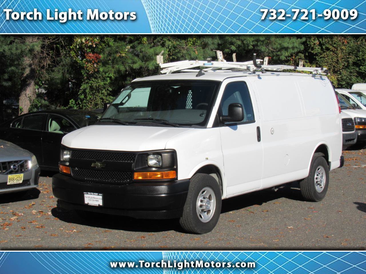 Used 2017 Chevrolet Express 2500 RWD image 1
