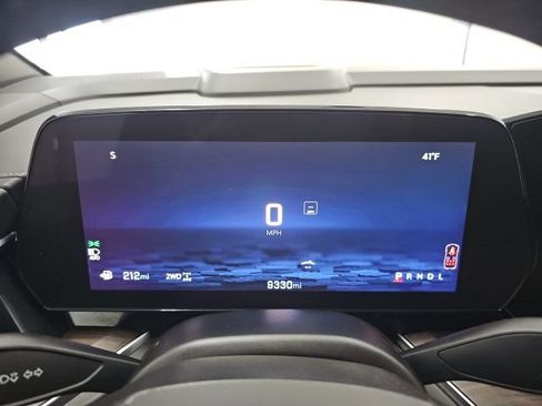 Used 2025 Chevrolet Suburban LS image 27