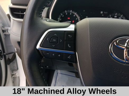 Used 2021 Toyota Highlander XLE image 13