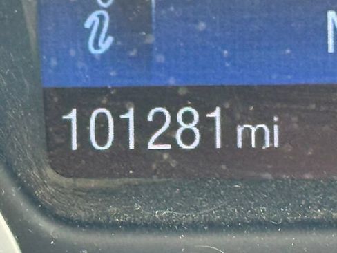 Used 2016 Ford Focus Titanium FWD image 18