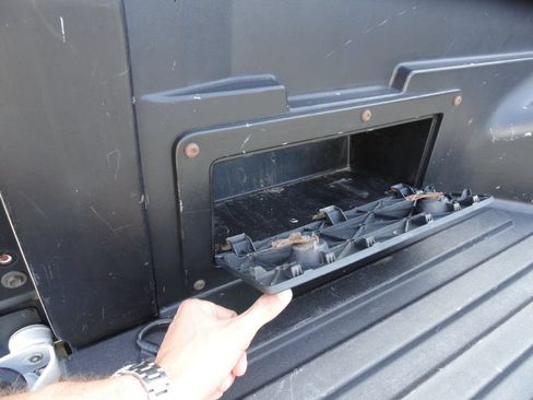 Used 2017 Toyota Tacoma SR5 RWD image 13