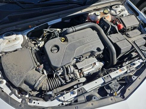 Used 2024 Chevrolet Malibu LT image 32