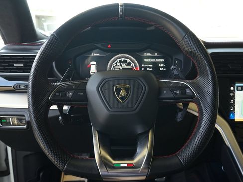 Used 2019 Lamborghini Urus AWD/4WD image 11