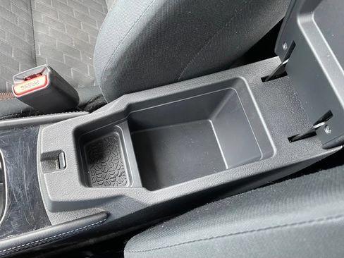 Used 2024 Nissan Kicks SR FWD image 36