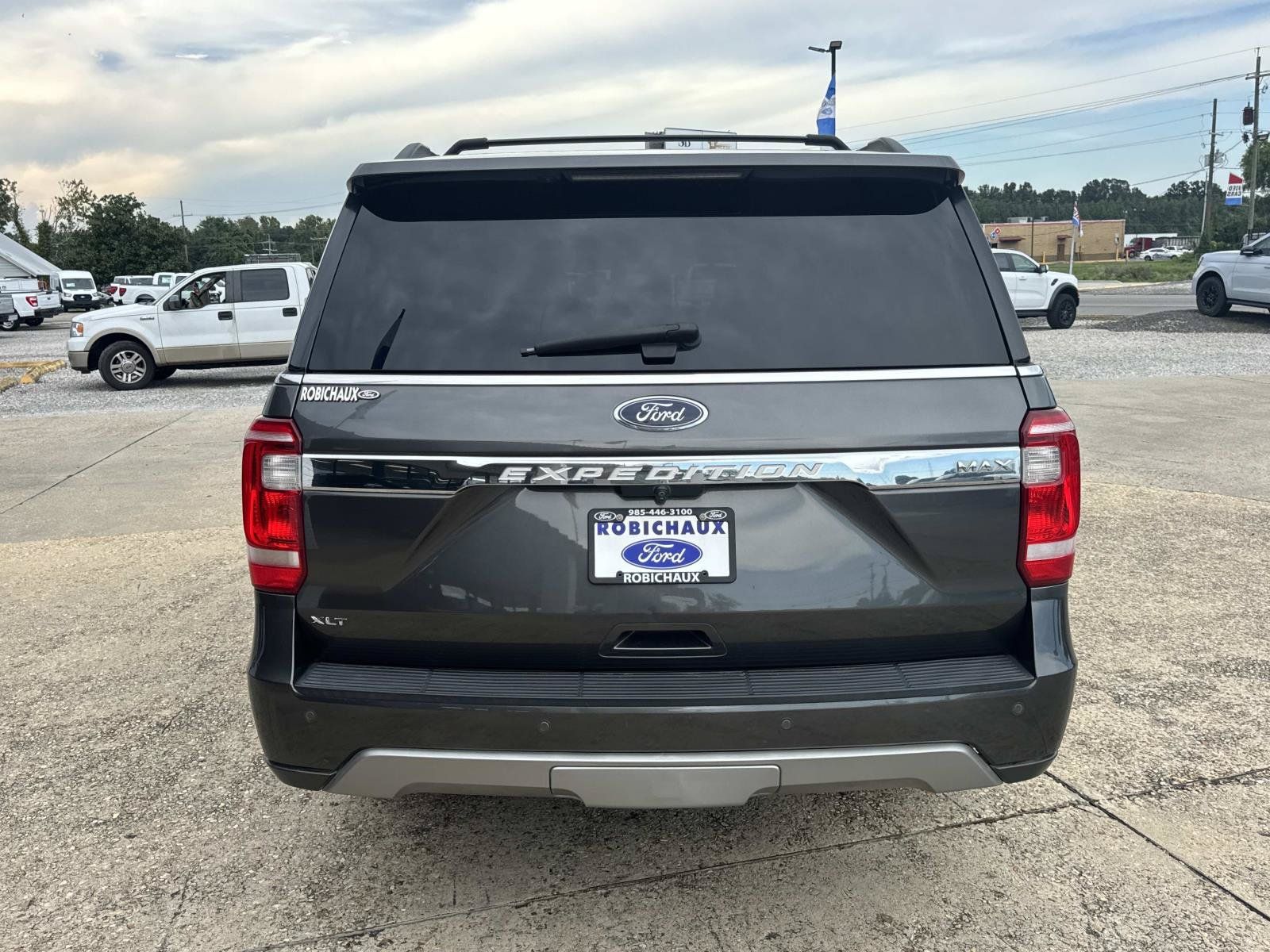 Used 2021 Ford Expedition Max XLT w/ Cargo Package RWD image 6