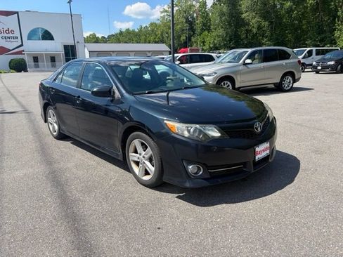 Used 2012 Toyota Camry SE w/ Leather Pkg FWD image 27
