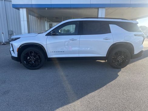 New 2026 Chevrolet Traverse RS FWD image 3