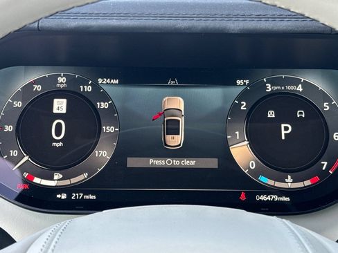 Certified 2025 Land Rover Range Rover SE AWD/4WD image 30