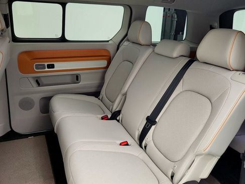 Used 2025 Volkswagen ID. Buzz 1st Edition RWD image 24
