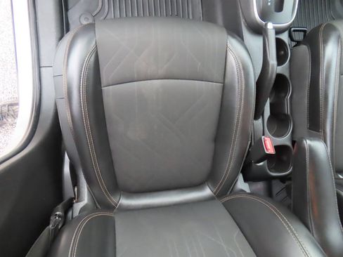 Used 2020 Chevrolet Trax LT w/ LT Convenience Package AWD/4WD image 44