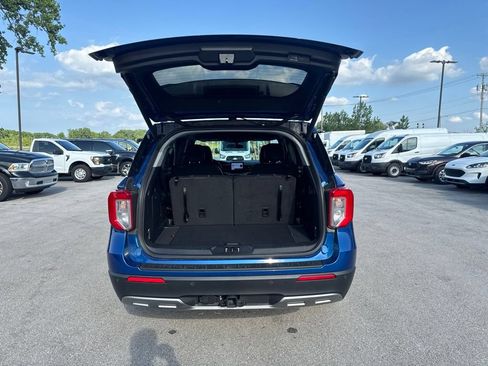 Used 2023 Ford Explorer XLT w/ Equipment Group 202A AWD/4WD image 45