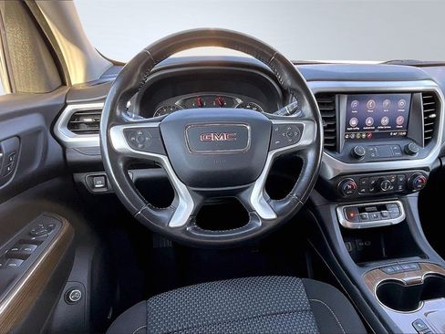 Used 2020 GMC Acadia SLE w/ Driver Convenience Package image 5