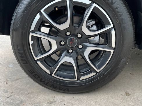 Used 2025 Jeep Compass Trailhawk AWD/4WD image 26