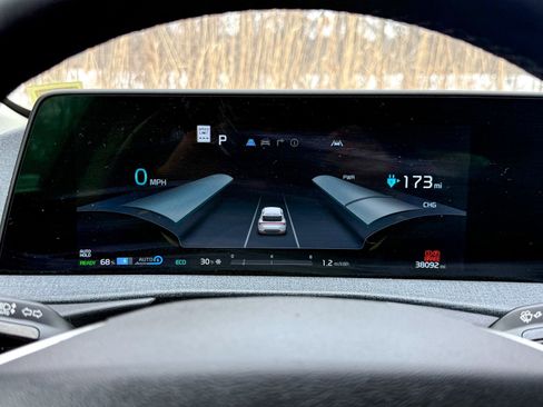 Used 2022 Kia EV6 Wind image 41