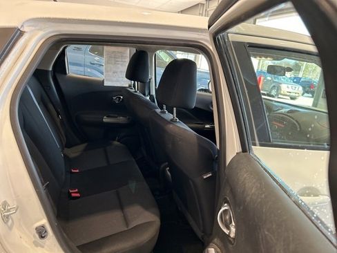 Used 2014 Nissan Juke S image 16