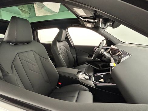 Used 2025 BMW X3 xDrive30i w/ Convenience Package image 14