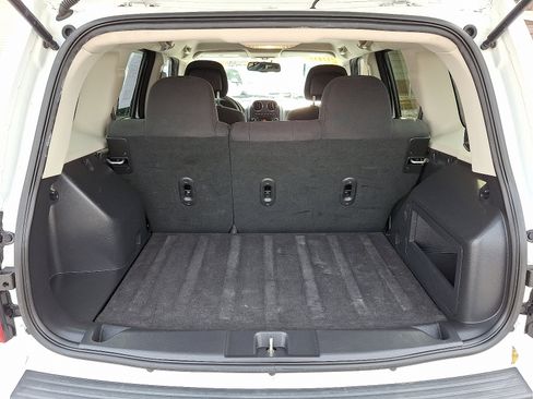 Used 2016 Jeep Patriot Sport w/ Power Value Group image 28