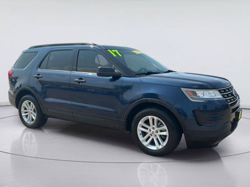 Used 2017 Ford Explorer FWD image 1
