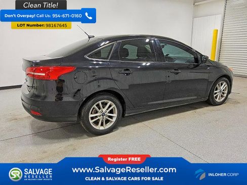 Used 2018 Ford Focus SE image 4