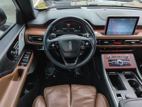 Certified 2023 Lincoln Aviator Reserve w/ Equipment Group 201A RWD image 16