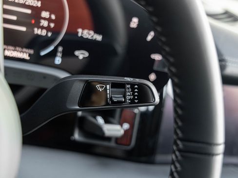 Used 2025 Porsche Taycan Turbo image 15