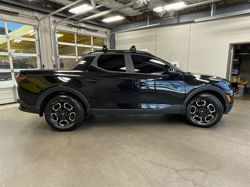 Used 2022 Hyundai Santa Cruz SEL Premium image 6