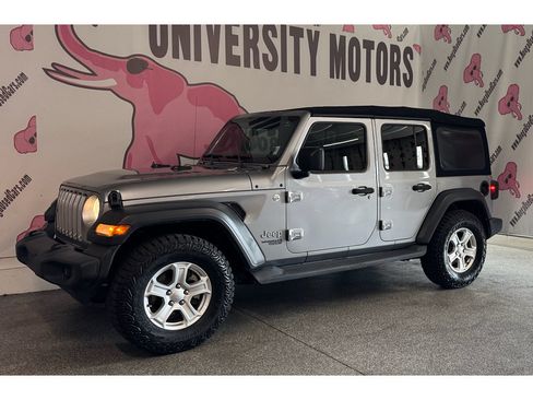 Used 2018 Jeep Wrangler Unlimited Sport S AWD/4WD image 7