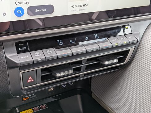 Used 2026 Toyota Camry SE w/ Multimedia Upgrade Package FWD image 24