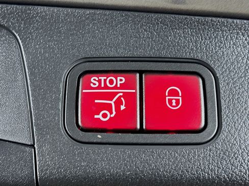 Certified 2023 Mercedes-Benz GLA 250 4MATIC image 35