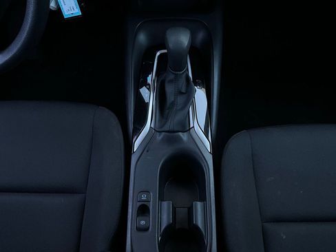 Used 2025 Toyota Corolla LE image 14