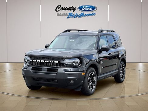 New 2025 Ford Bronco Sport Outer Banks w/ Outer Banks Tech Package+ image 2