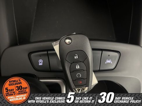 Certified 2025 Chevrolet Trax RS w/ Driver Confidence Package image 29