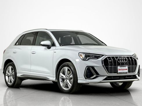 Used 2022 Audi Q3 2.0T Premium Plus image 7